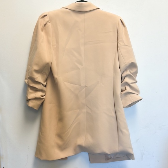 Alice + Olivia Wenona ruched blazer - Picture 3 of 7